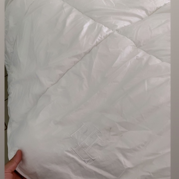 Lightweight Lite Loft Down-Alternative Comforter, King - Picture 3 of 3